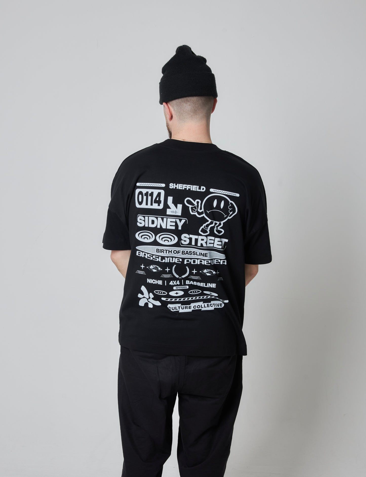 SHEFFIELD BASSLINE TEE BLACK