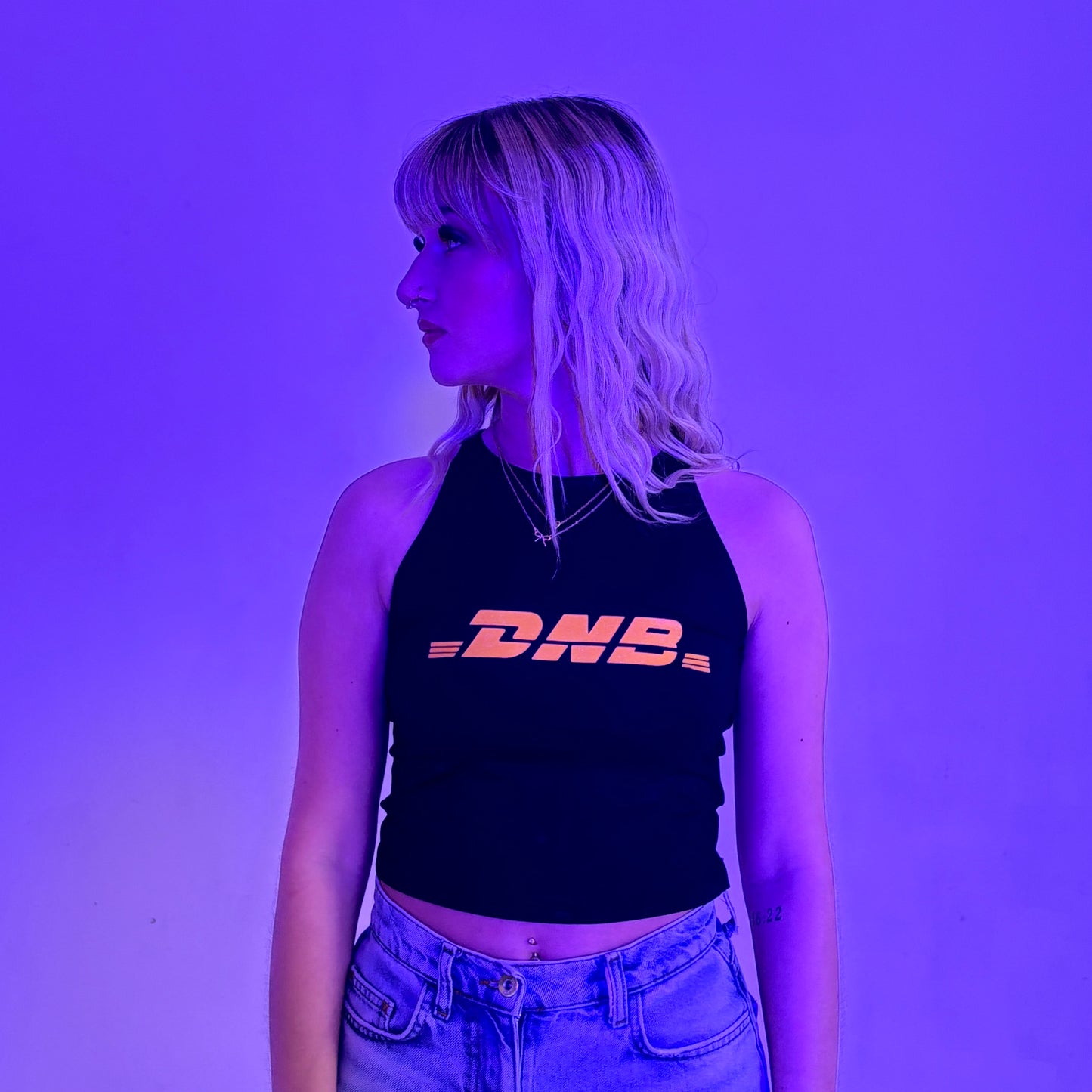 DNB DELIVERY CROP TOP BLACK