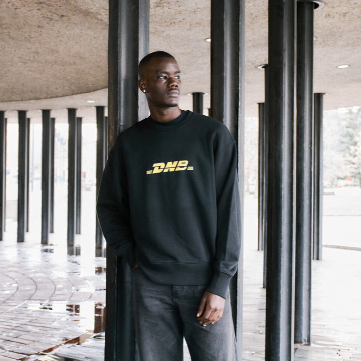 DNB DELIVERY SWEATSHIRT BLACK