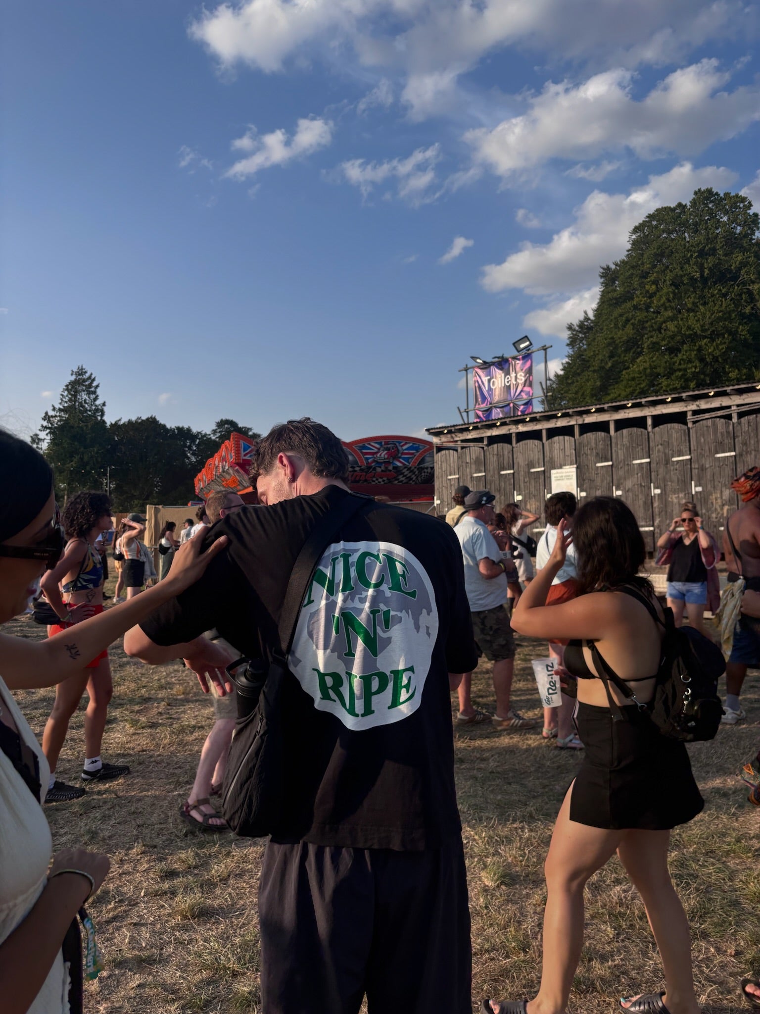 NICE 'N' RIPE TEE BLACK