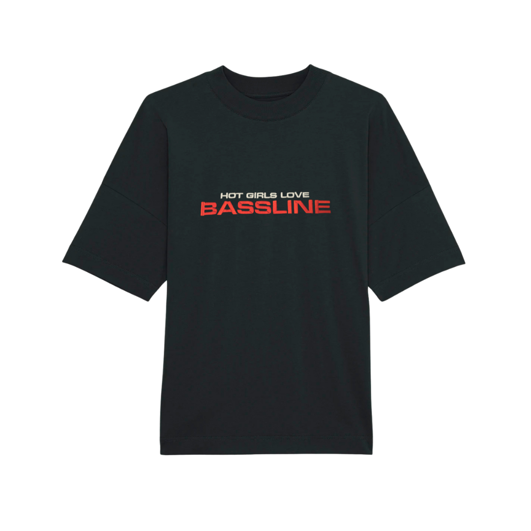'HOT GIRLS LOVE BASSLINE' TEE BLACK
