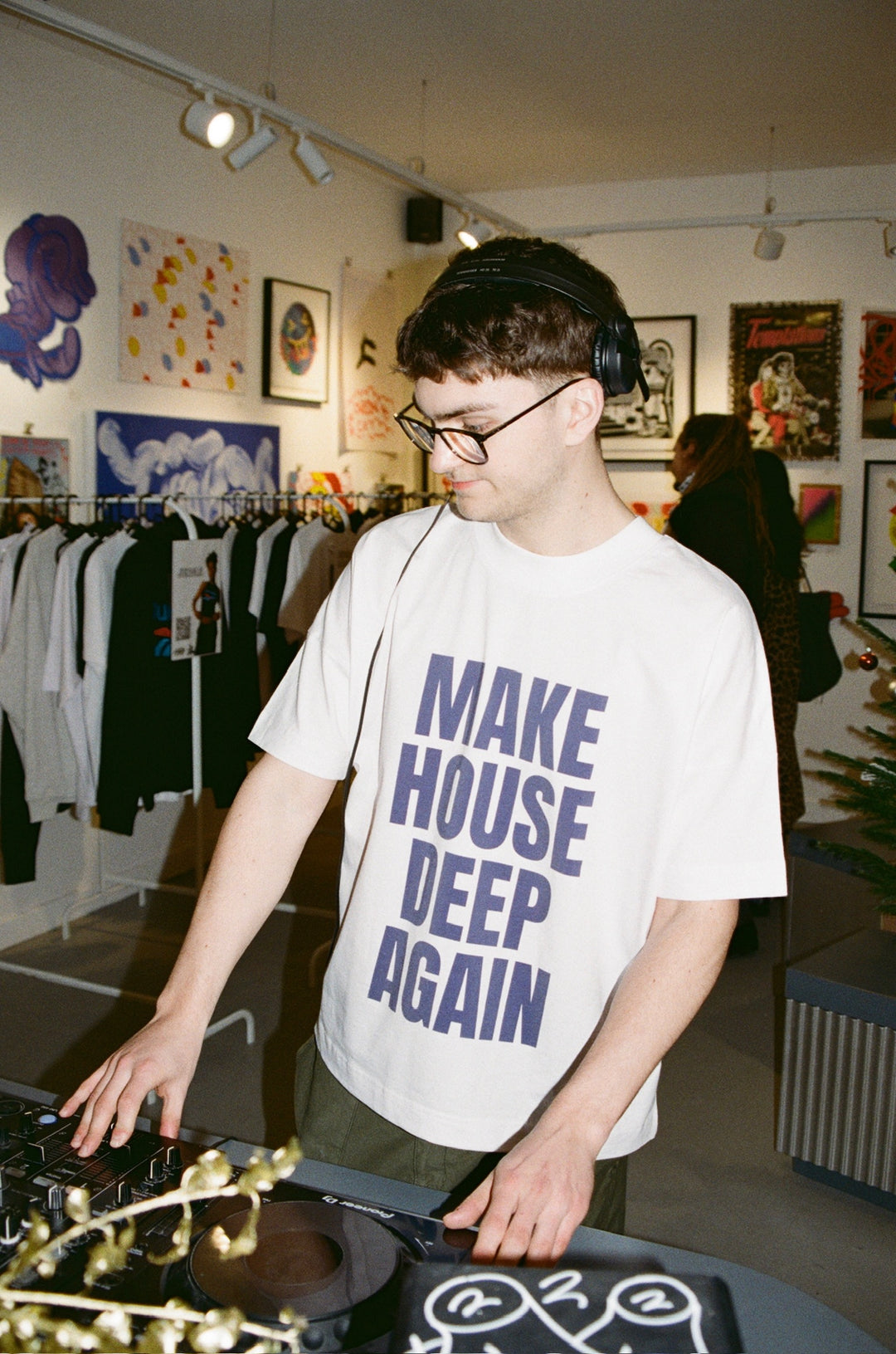 'MAKE HOUSE DEEP AGAIN' TEE WHITE